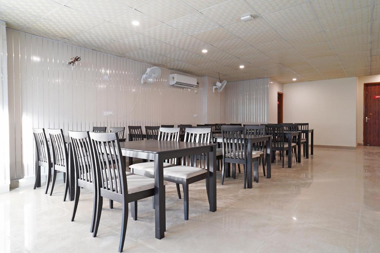 Oyo Flagship 77122 Gmd Vasundhara Ghaziabad Exterior photo