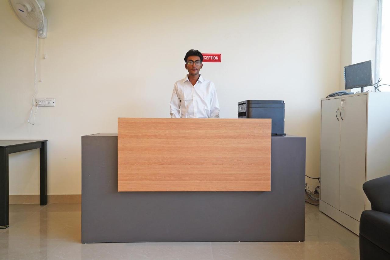 Oyo Flagship 77122 Gmd Vasundhara Ghaziabad Exterior photo