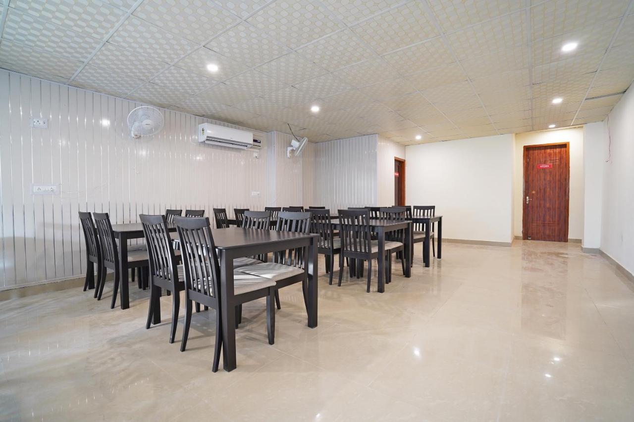 Oyo Flagship 77122 Gmd Vasundhara Ghaziabad Exterior photo