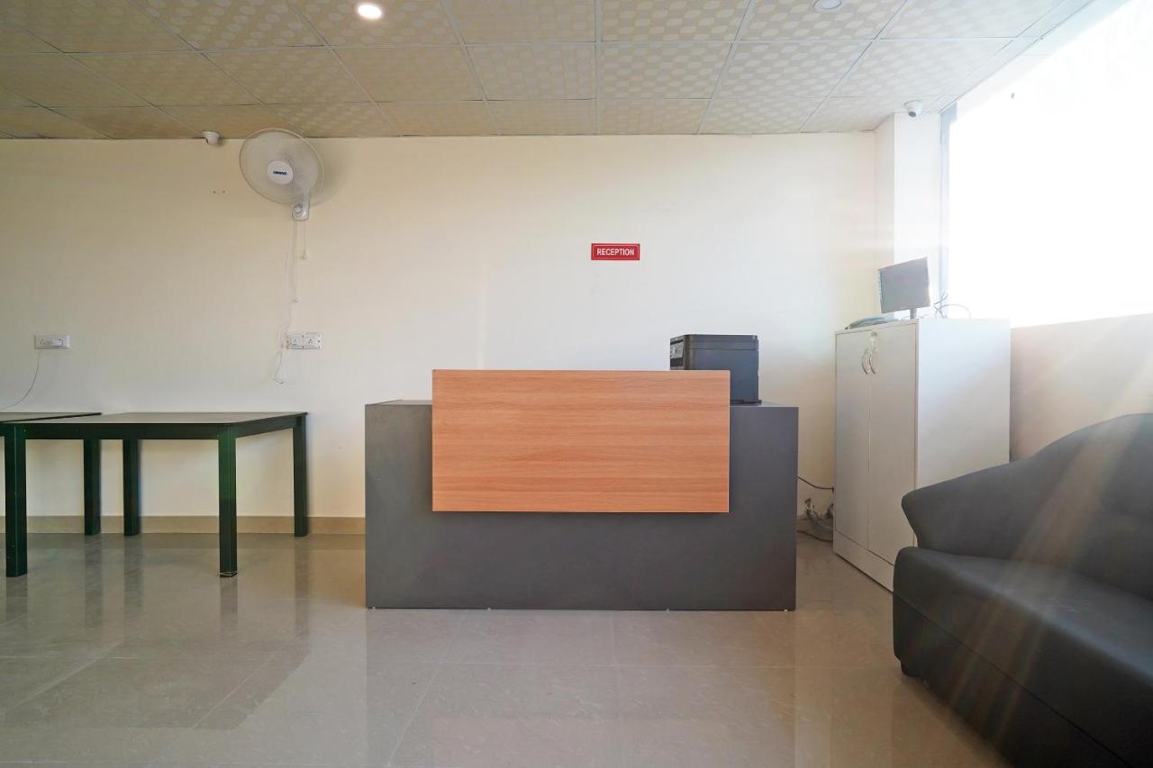 Oyo Flagship 77122 Gmd Vasundhara Ghaziabad Exterior photo